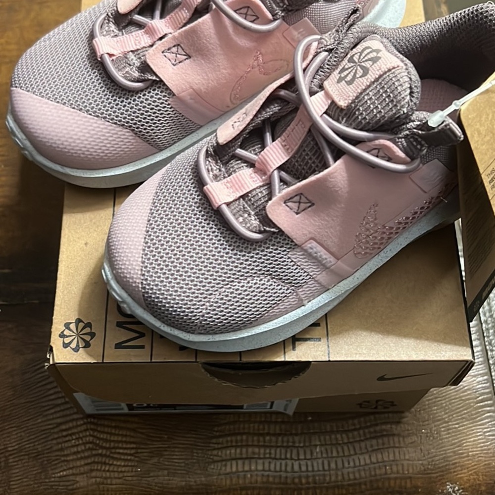 Girls toddlers shoes size 8